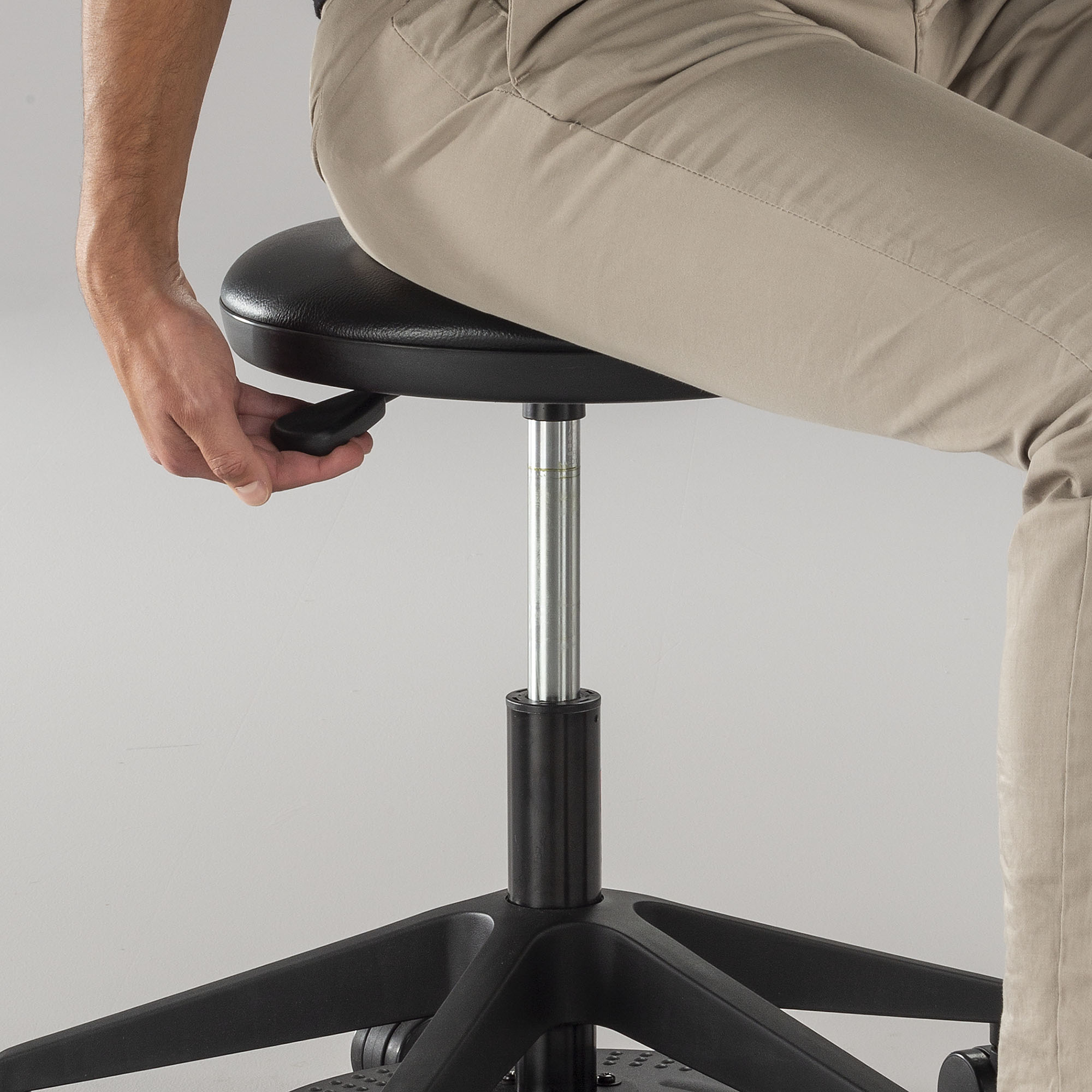 Foot Pedal Lab Stool | Safco Products